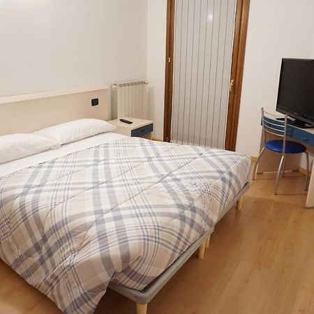 B&B La Villetta Брено Экстерьер фото