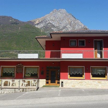 B&B La Villetta Брено Экстерьер фото