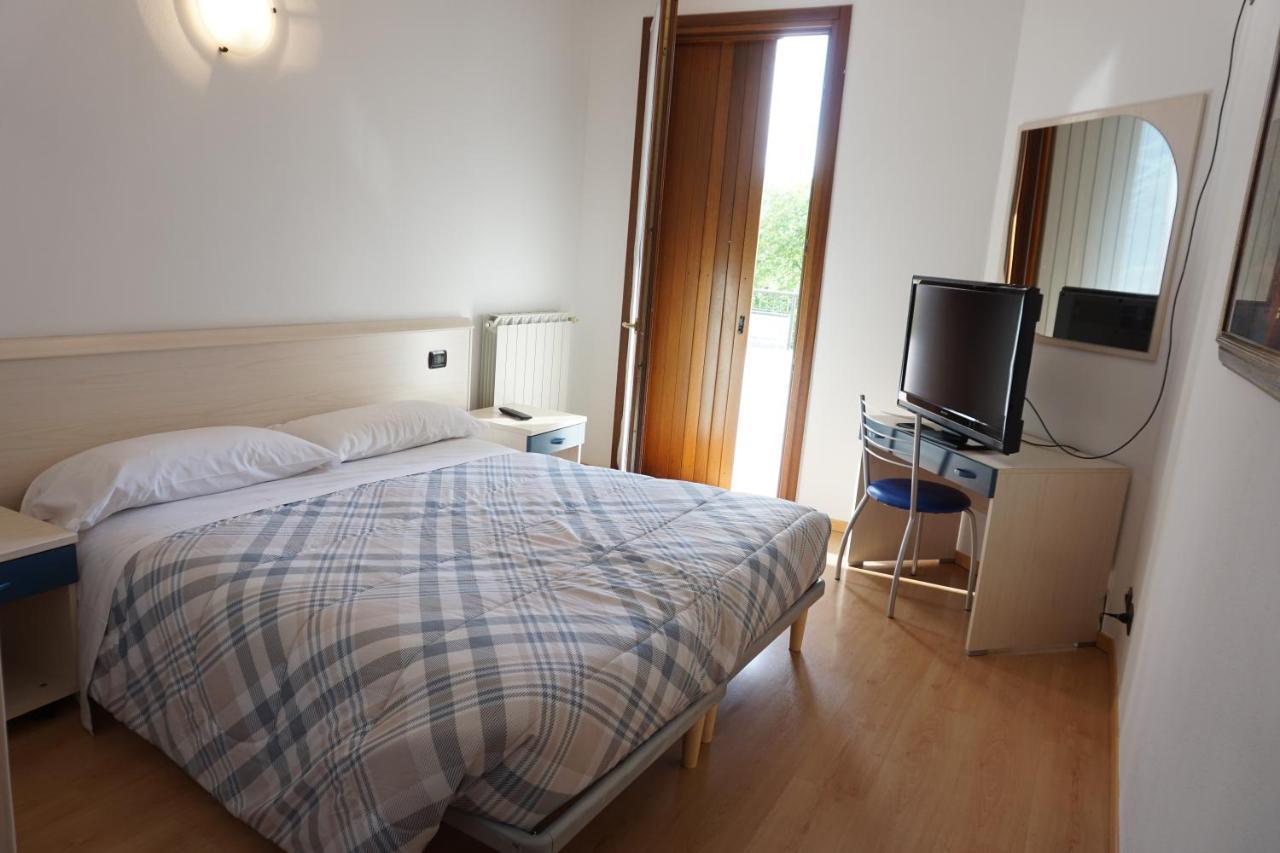 B&B La Villetta Брено Экстерьер фото