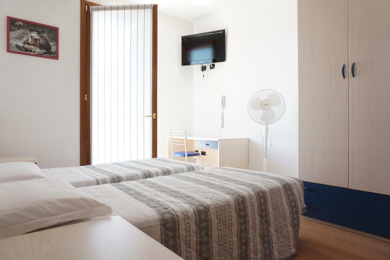 B&B La Villetta Брено Экстерьер фото