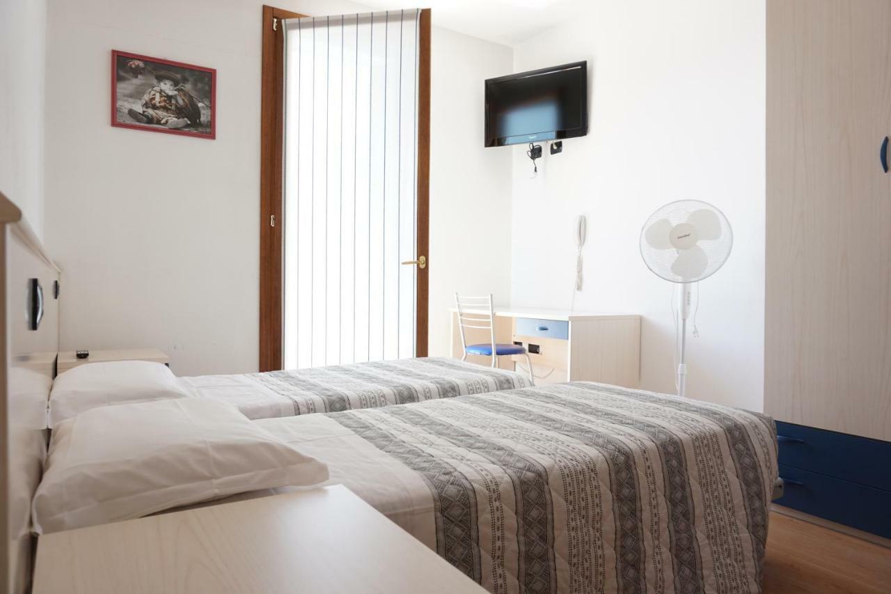 B&B La Villetta Брено Экстерьер фото