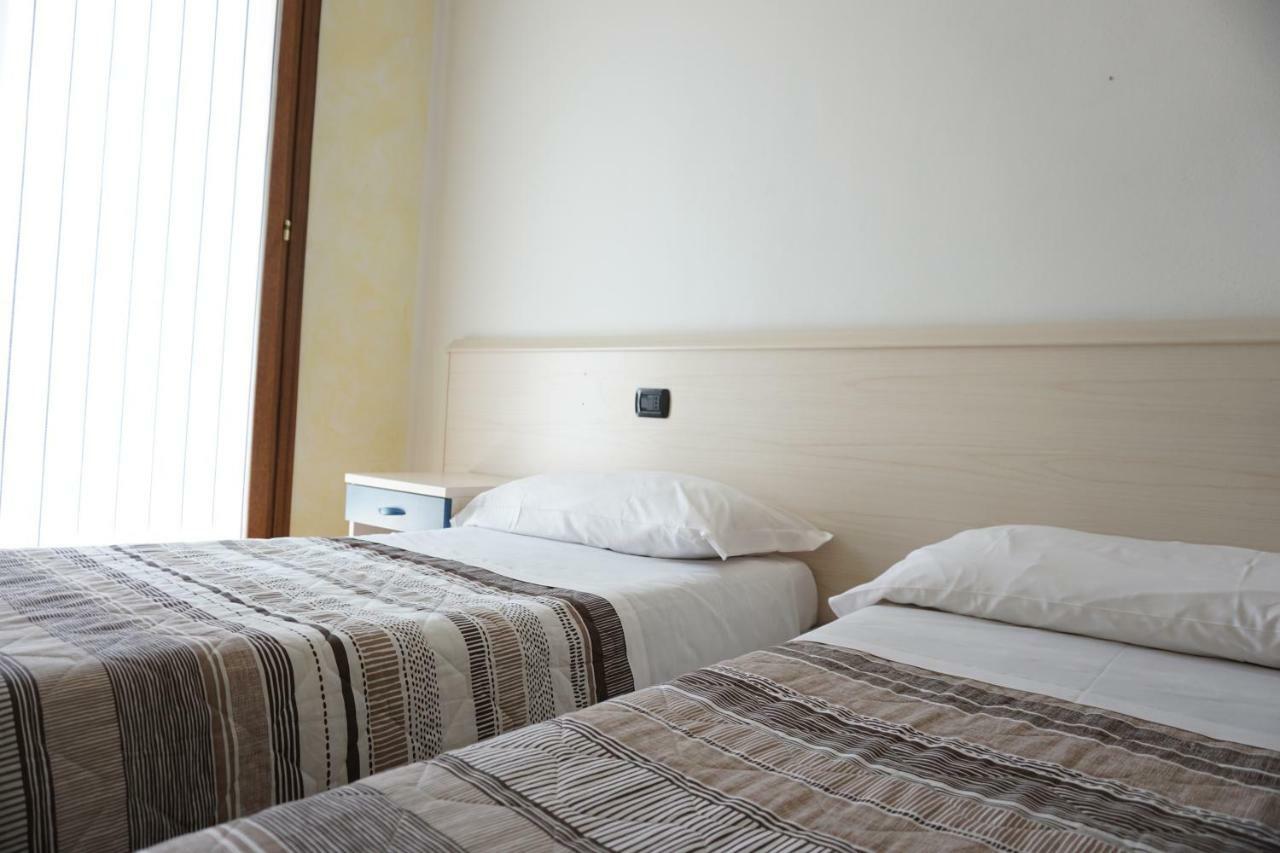 B&B La Villetta Брено Экстерьер фото