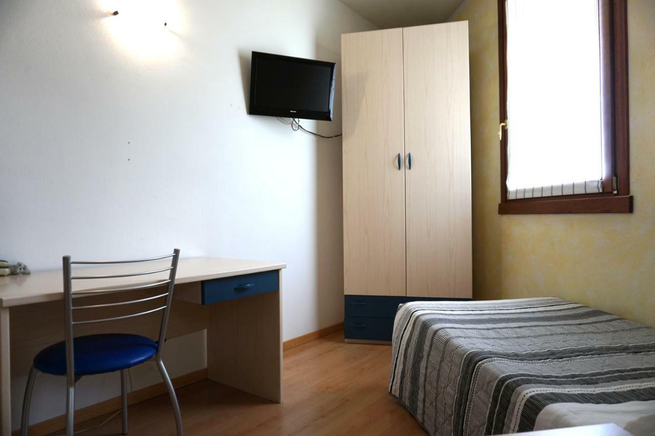 B&B La Villetta Брено Экстерьер фото